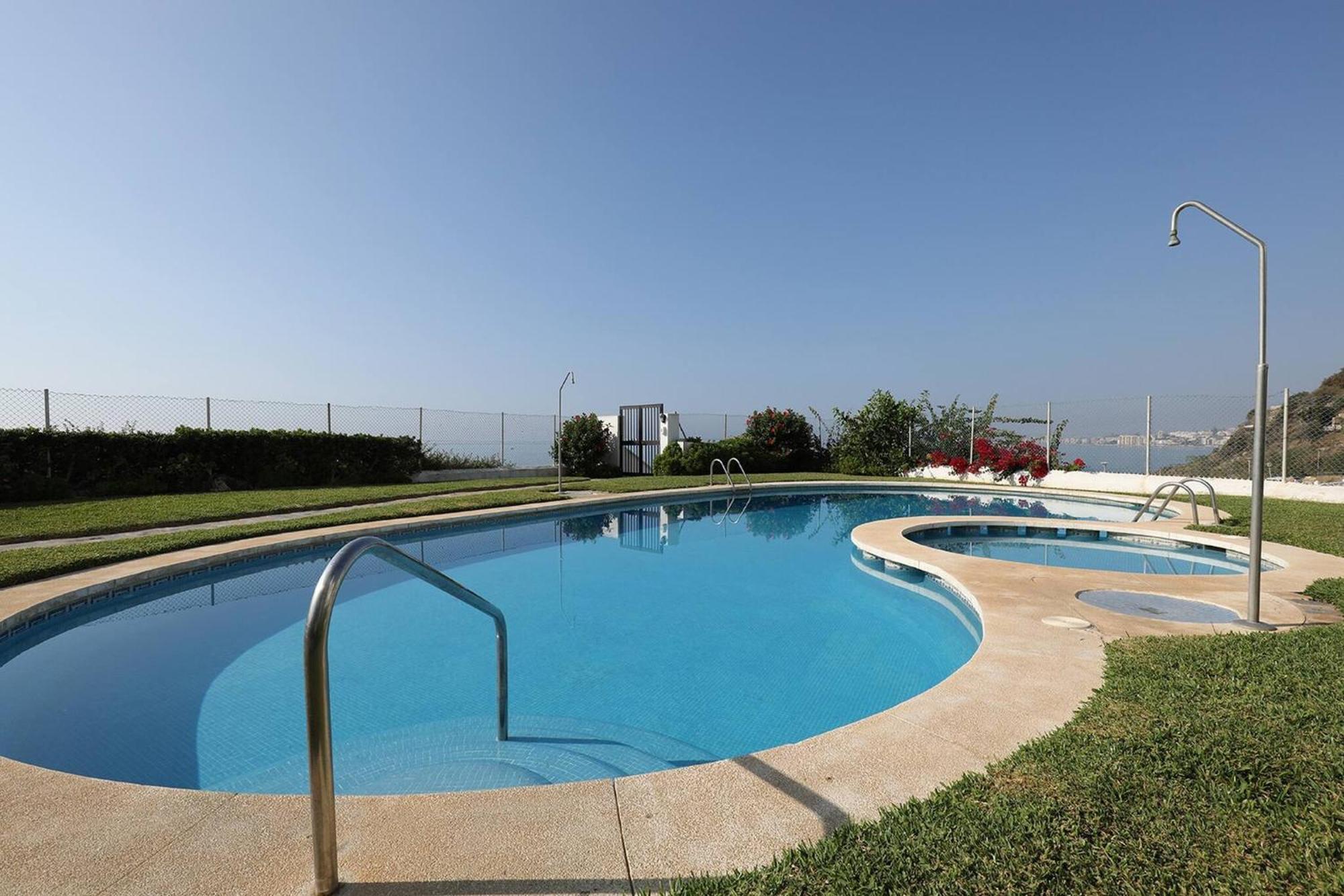 082 - Stunning Sea Views Beachfront Apartment Benalmádena Exterior foto